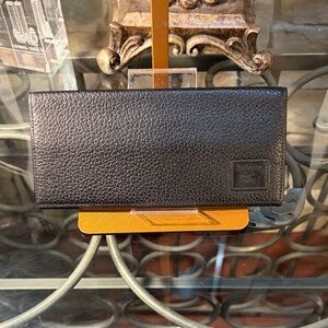 Burberry men long black wallet (NWOT)